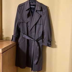 Vintage Stratojac trench coat with lining excellent condition